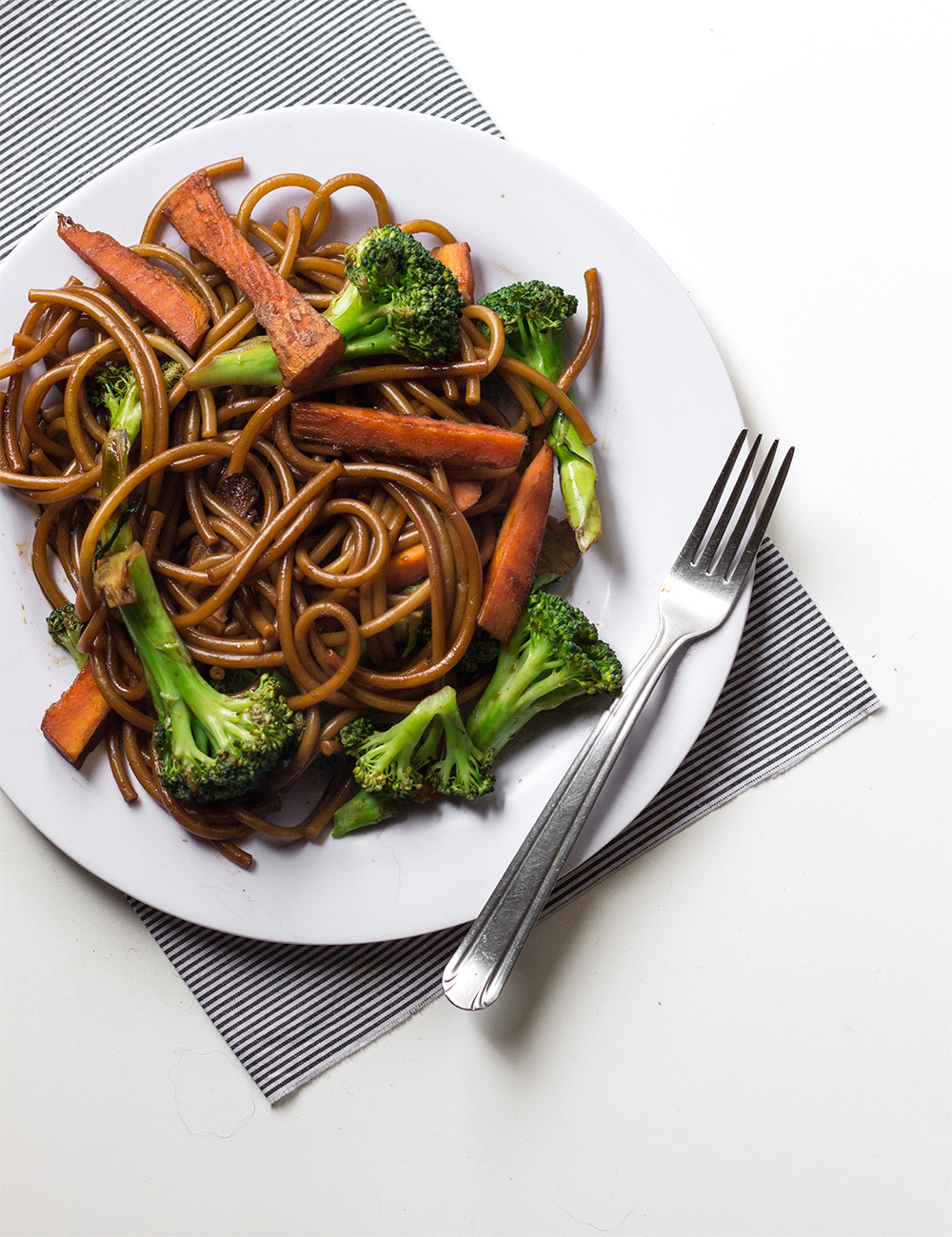 yakisoba de vegetais