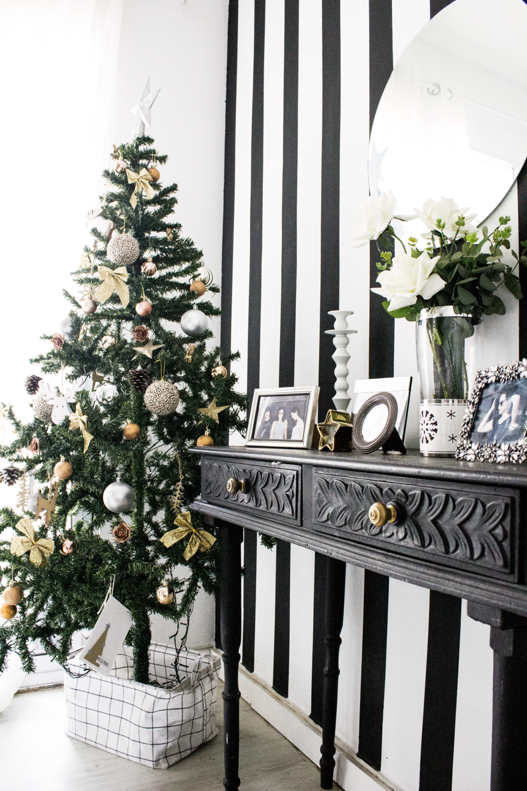 decoração de natal preta e branca