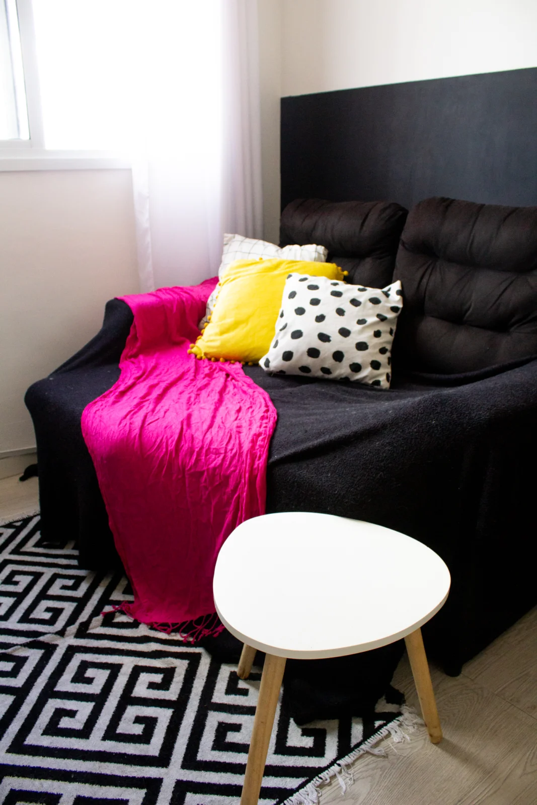 Uma decoração com cores vibrantes de verão