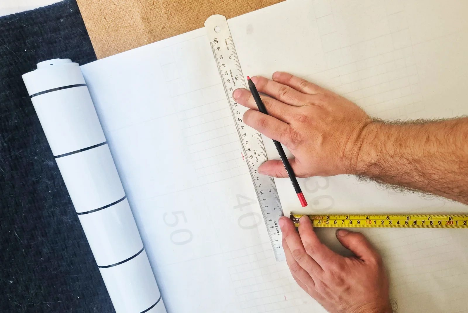 Revestimento Adesivo de Parede: Minha Experiência com o Vinil e papel contact